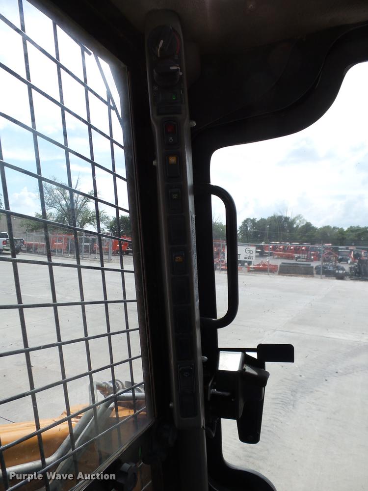 image for item DB4526 2012 Case SV300 skid steer