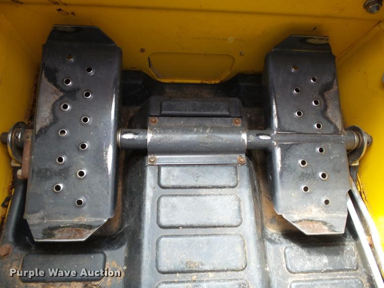 image for item DB4533 2012 New Holland C238 skid steer