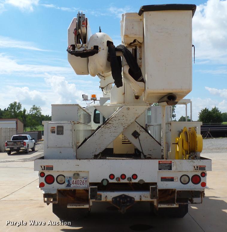 image for item DB4535 2010 International DuraStar 4300 bucket truck