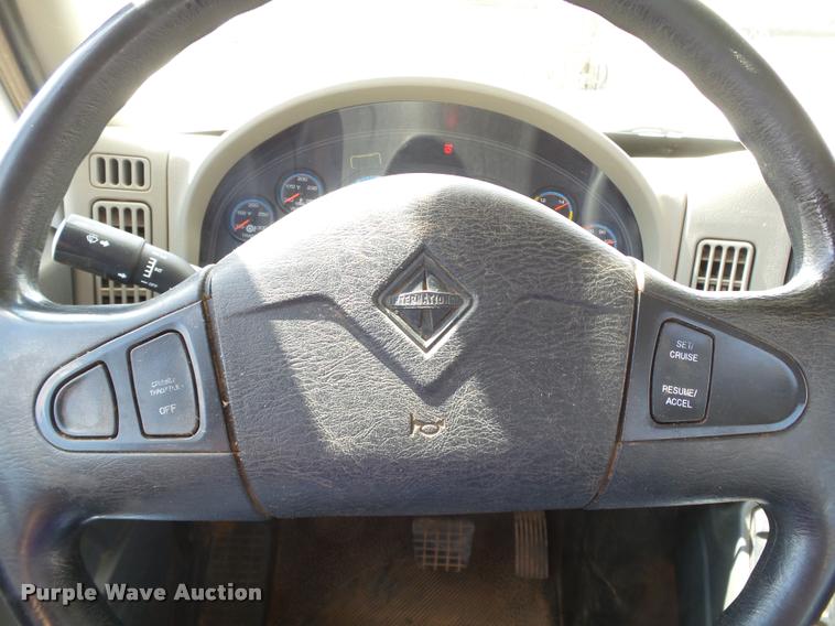 image for item DB4535 2010 International DuraStar 4300 bucket truck