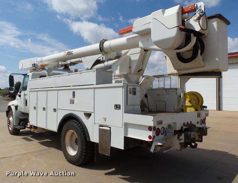 image for item DB4535 2010 International DuraStar 4300 bucket truck