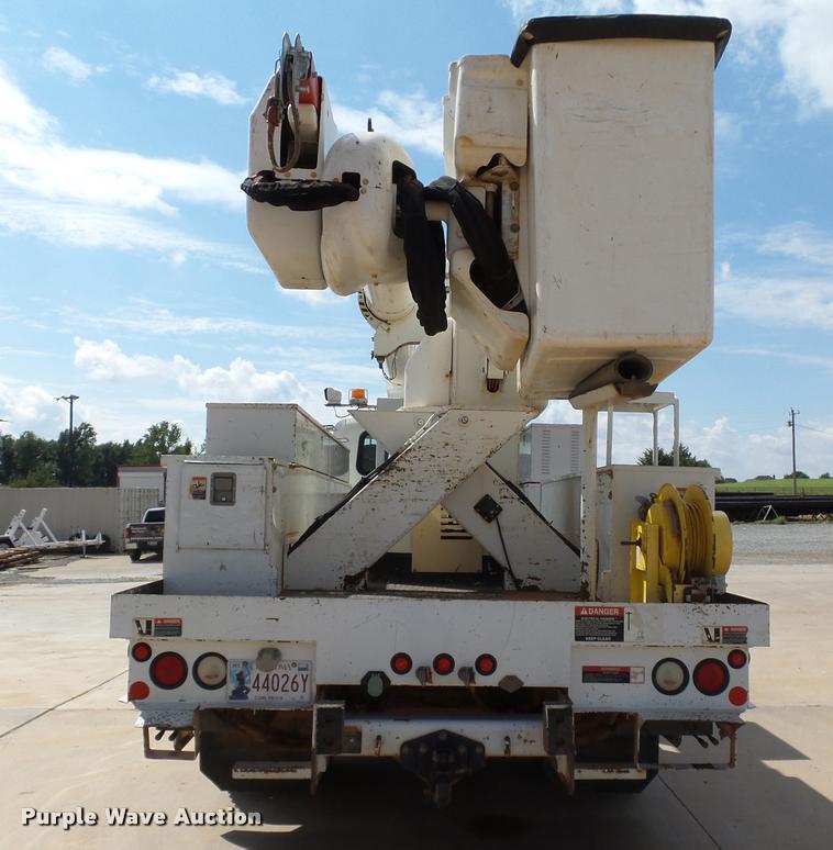 image for item DB4535 2010 International DuraStar 4300 bucket truck