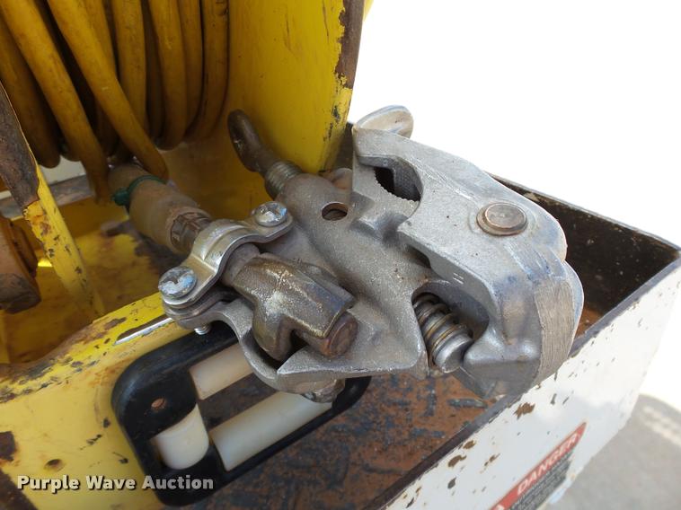 image for item DB4535 2010 International DuraStar 4300 bucket truck