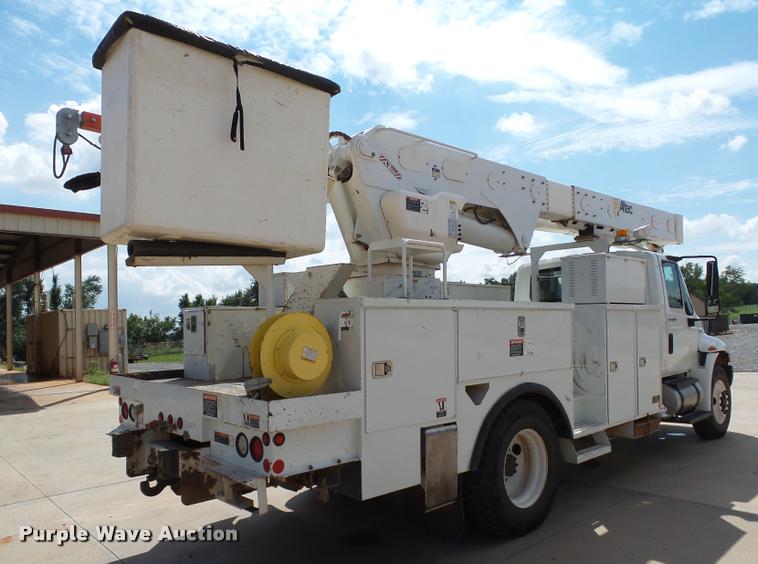 image for item DB4535 2010 International DuraStar 4300 bucket truck