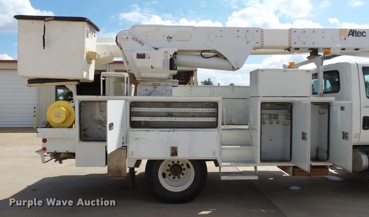 image for item DB4535 2010 International DuraStar 4300 bucket truck