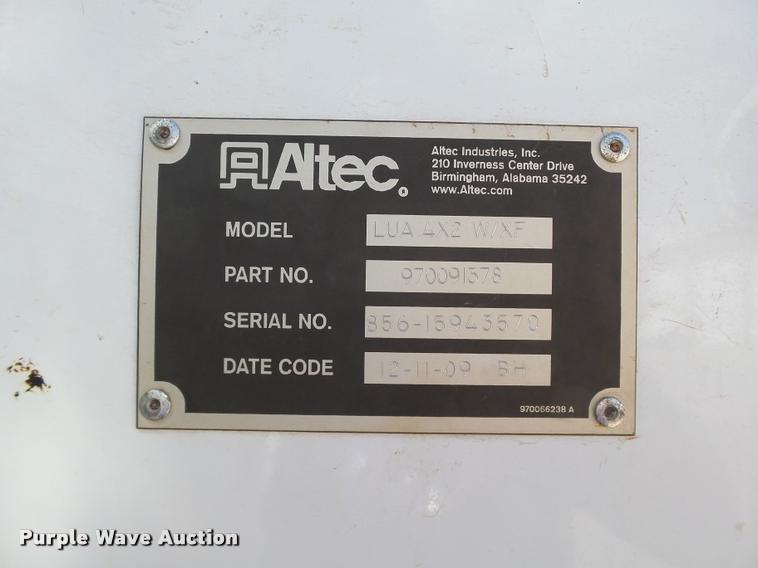 image for item DB4535 2010 International DuraStar 4300 bucket truck