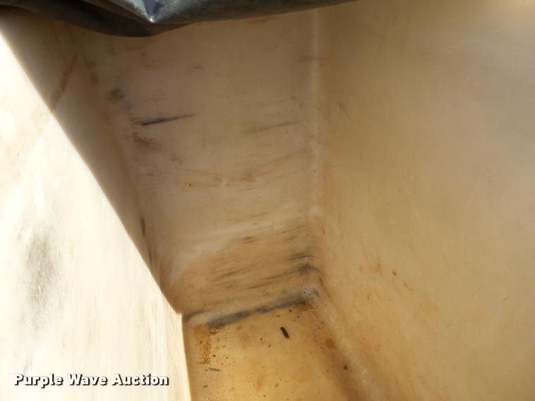 image for item DB4535 2010 International DuraStar 4300 bucket truck