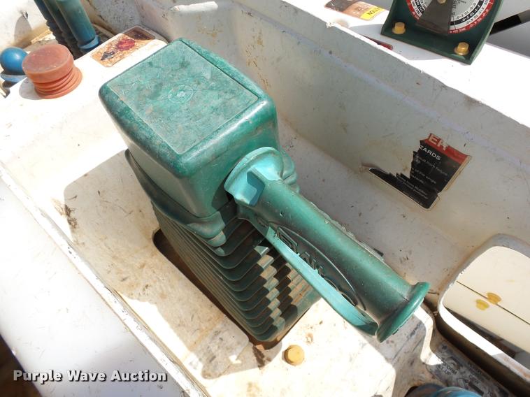 image for item DB4535 2010 International DuraStar 4300 bucket truck