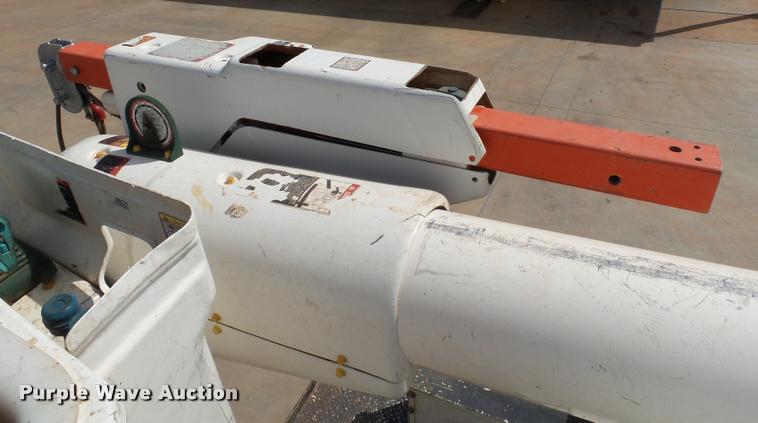 image for item DB4535 2010 International DuraStar 4300 bucket truck