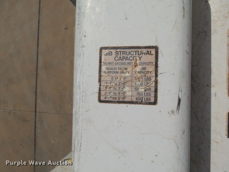 image for item DB4535 2010 International DuraStar 4300 bucket truck