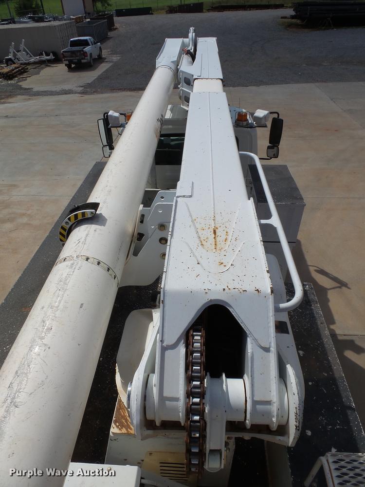 image for item DB4535 2010 International DuraStar 4300 bucket truck