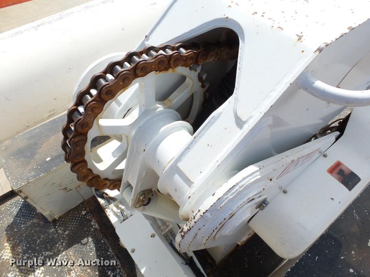 image for item DB4535 2010 International DuraStar 4300 bucket truck