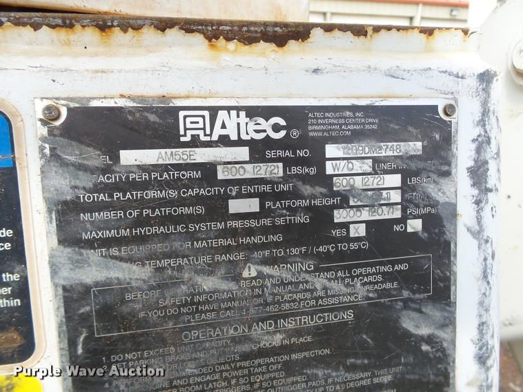 image for item DB4535 2010 International DuraStar 4300 bucket truck