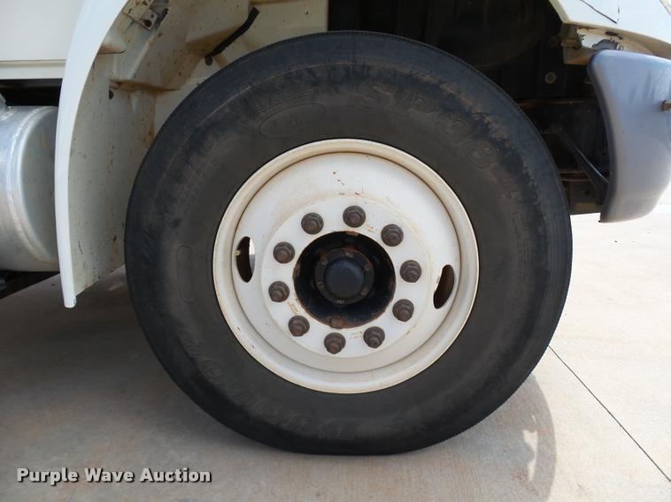 image for item DB4535 2010 International DuraStar 4300 bucket truck