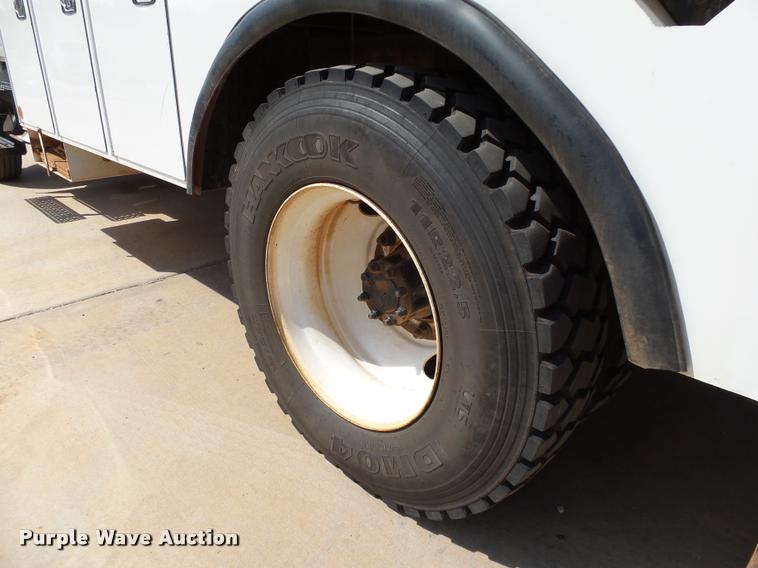 image for item DB4535 2010 International DuraStar 4300 bucket truck