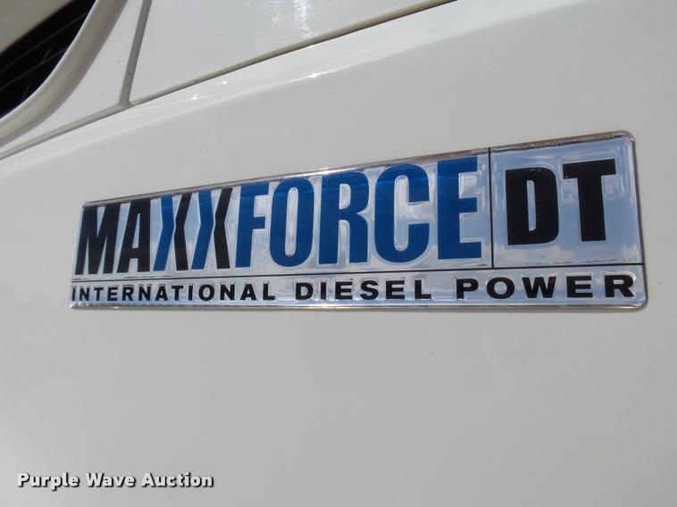 image for item DB4535 2010 International DuraStar 4300 bucket truck