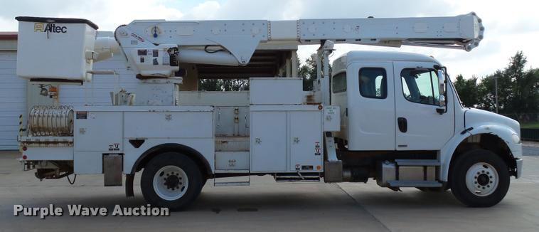 image for item DB4536 2009 Freightliner Business Class M2 bucket truck
