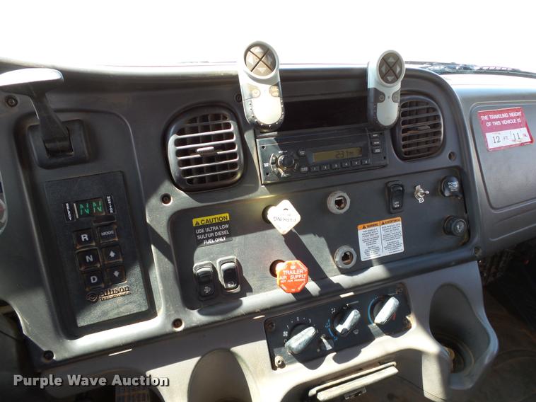 image for item DB4536 2009 Freightliner Business Class M2 bucket truck