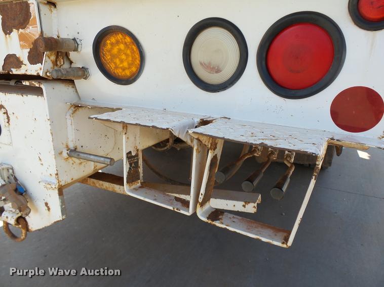 image for item DB4536 2009 Freightliner Business Class M2 bucket truck