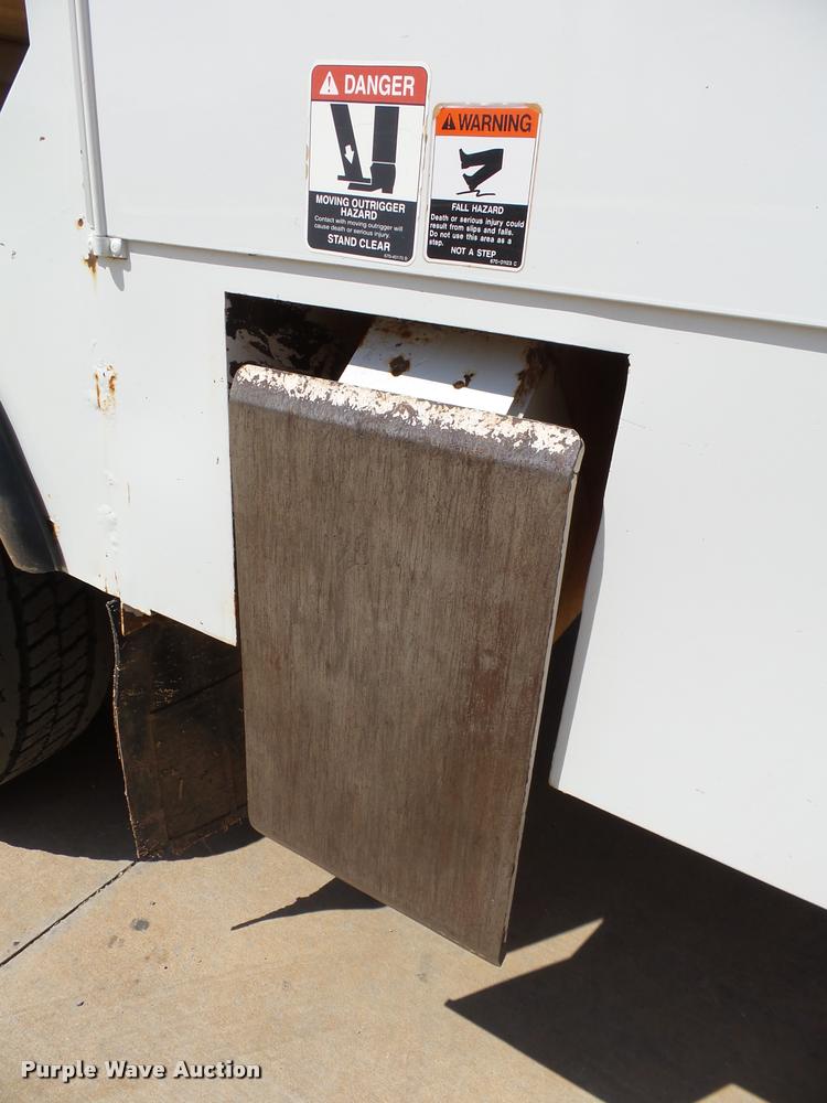 image for item DB4536 2009 Freightliner Business Class M2 bucket truck