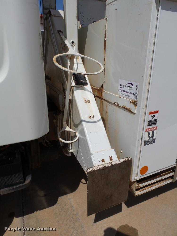 image for item DB4536 2009 Freightliner Business Class M2 bucket truck