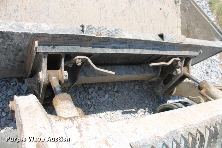 image for item F1802 2006 Takeuchi TL130 skid steer