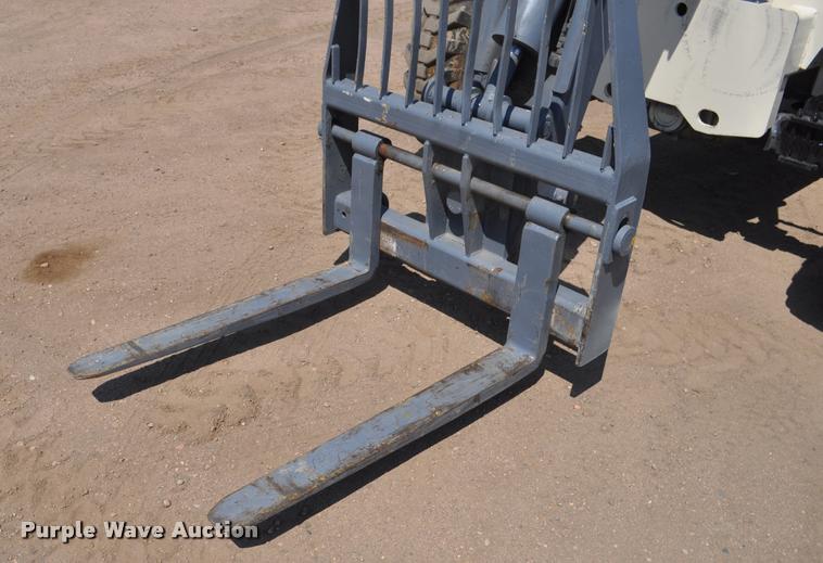 image for item G7473 2006 Terex TH644C telehandler