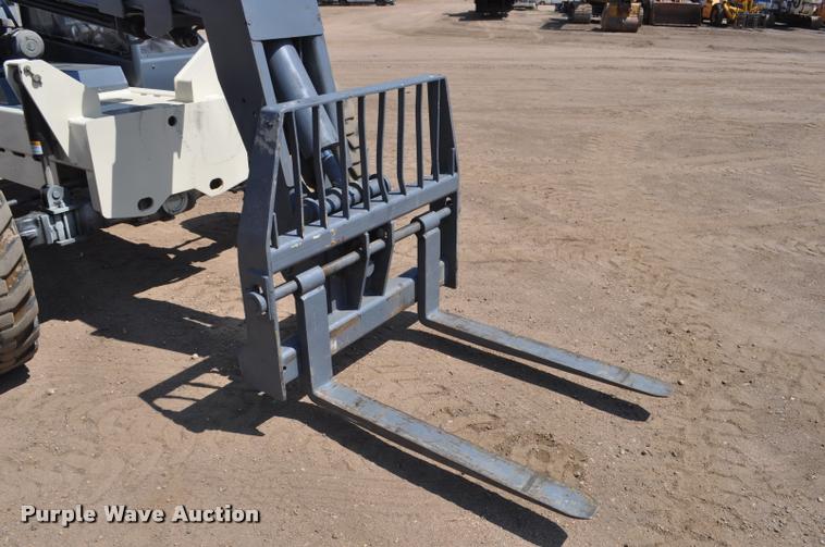 image for item G7473 2006 Terex TH644C telehandler