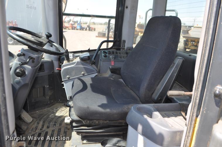 image for item G7474 2002 Komatsu WA470-5H wheel loader