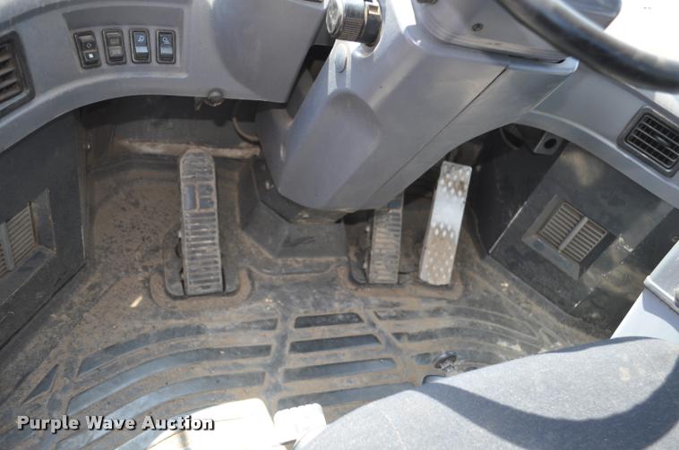 image for item G7474 2002 Komatsu WA470-5H wheel loader