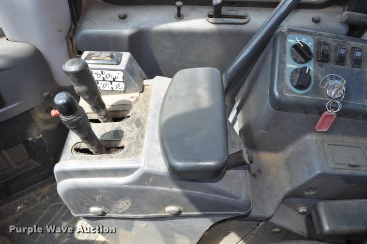 image for item G7474 2002 Komatsu WA470-5H wheel loader