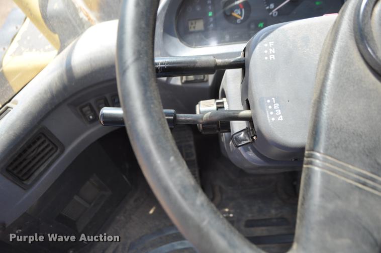 image for item G7474 2002 Komatsu WA470-5H wheel loader