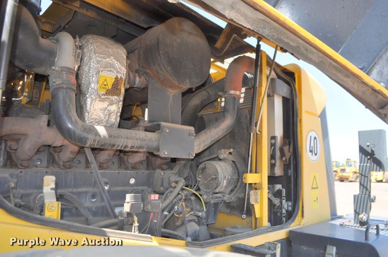 image for item G7474 2002 Komatsu WA470-5H wheel loader
