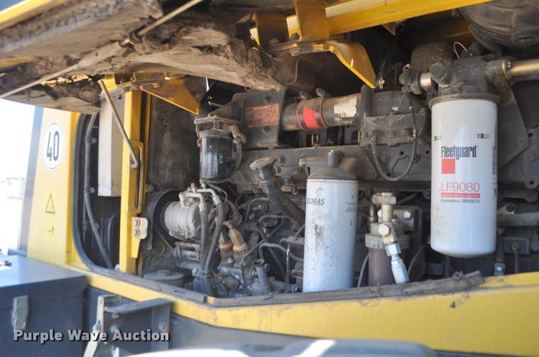 image for item G7474 2002 Komatsu WA470-5H wheel loader