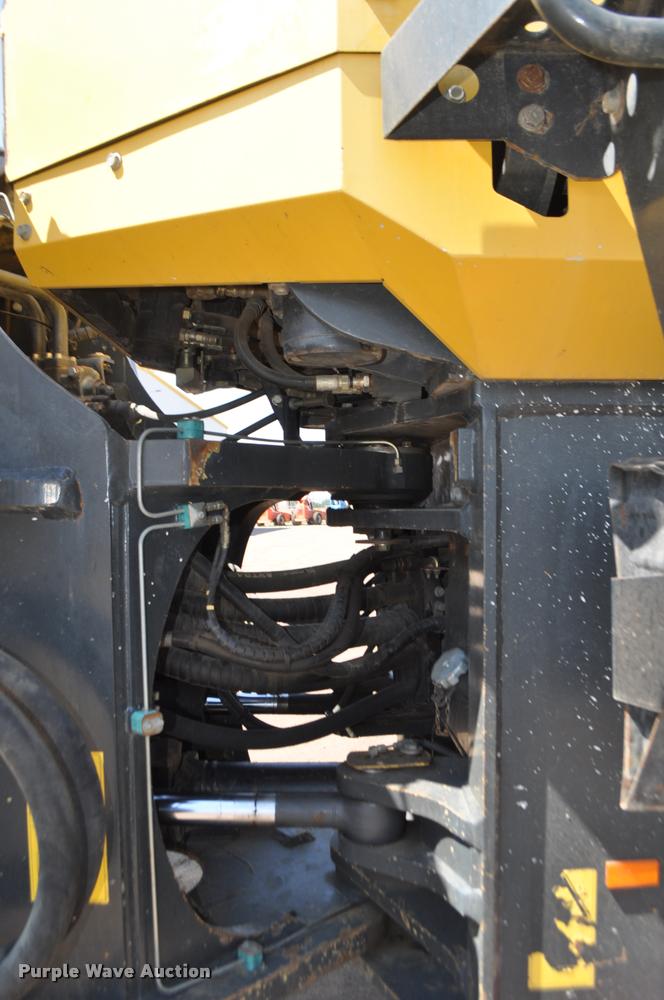 image for item G7474 2002 Komatsu WA470-5H wheel loader