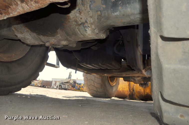 image for item G7474 2002 Komatsu WA470-5H wheel loader