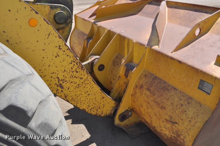 image for item G7474 2002 Komatsu WA470-5H wheel loader