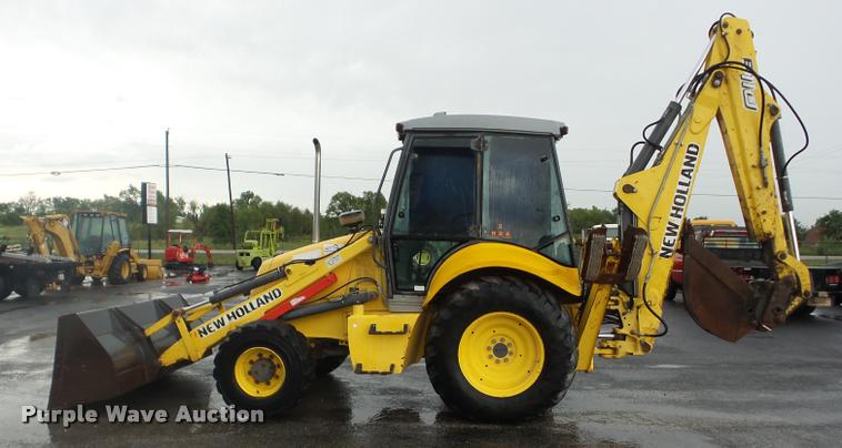 image for item J8737 2007 New Holland B110 backhoe