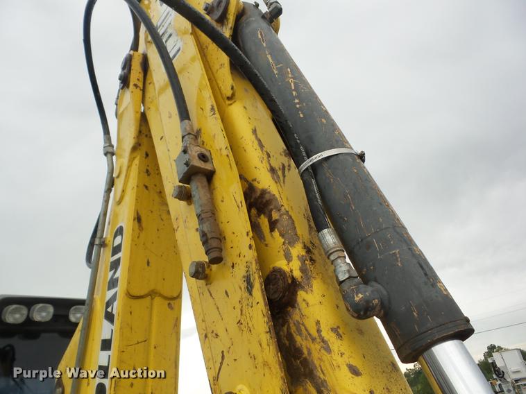 image for item J8737 2007 New Holland B110 backhoe