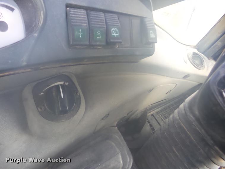 image for item J8737 2007 New Holland B110 backhoe