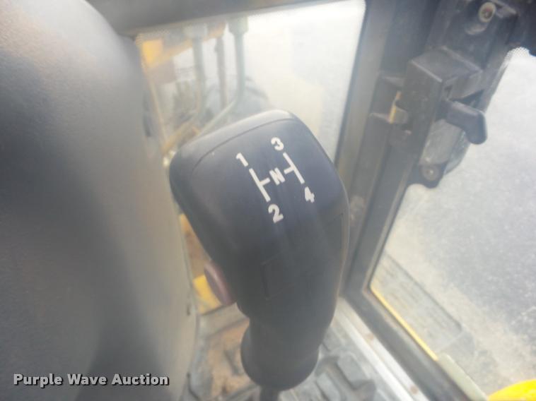 image for item J8737 2007 New Holland B110 backhoe