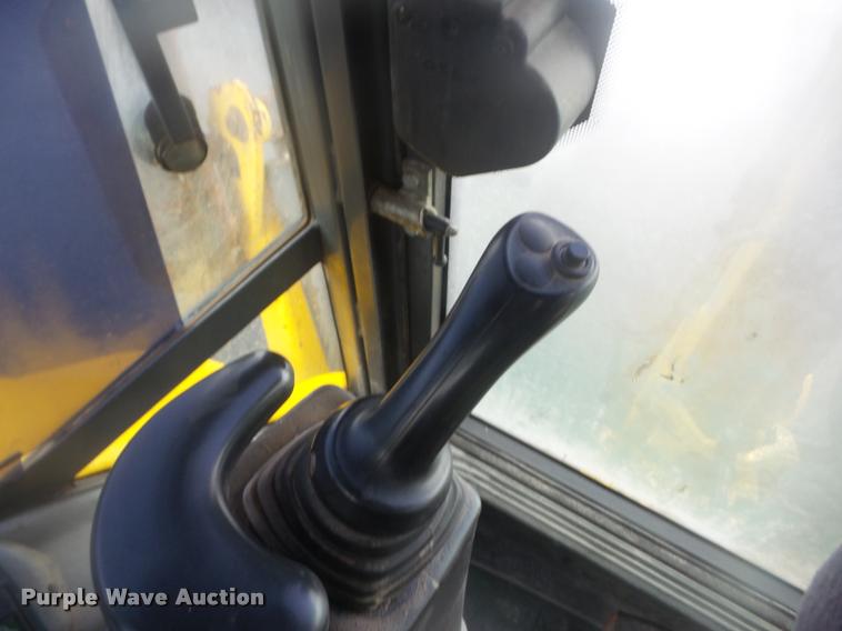 image for item J8737 2007 New Holland B110 backhoe