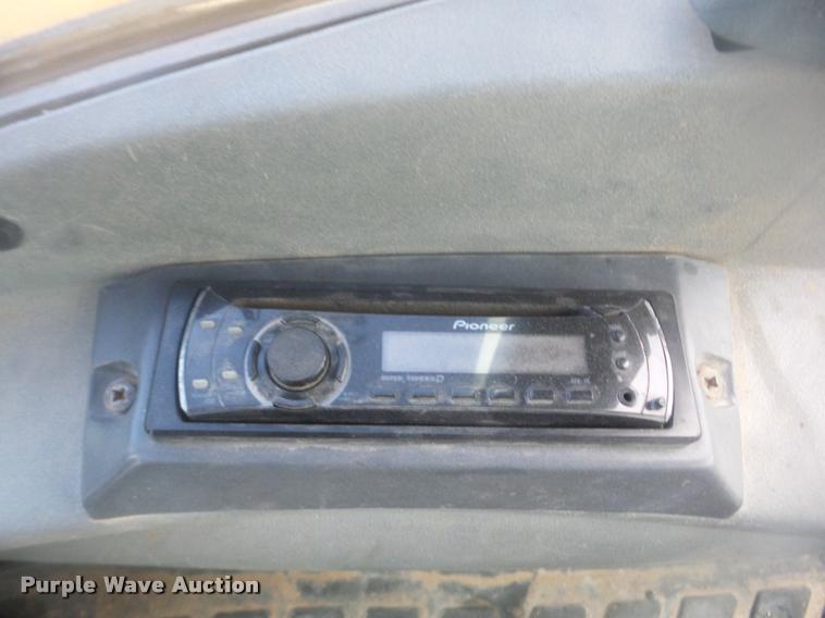 image for item J8737 2007 New Holland B110 backhoe