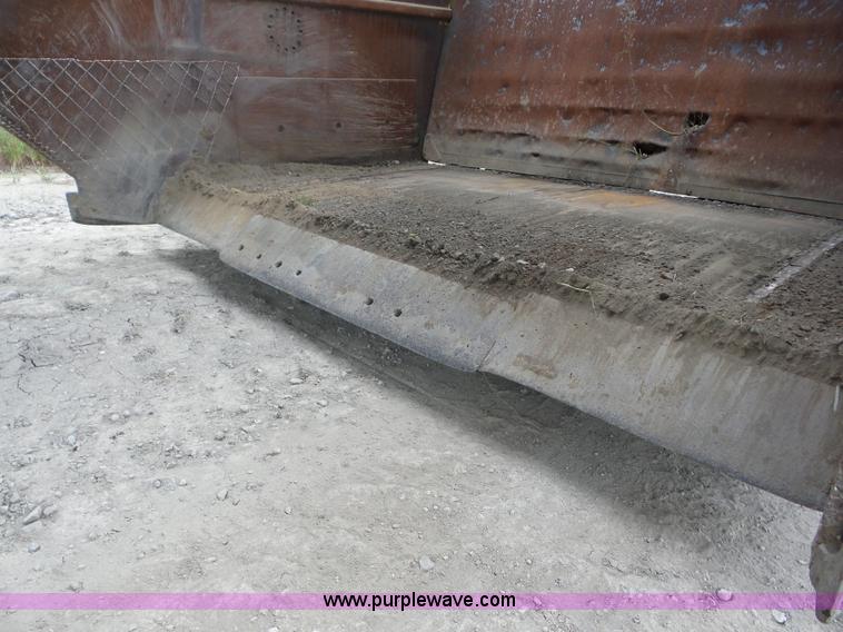 image for item J8742 1979 Caterpillar 637D scraper