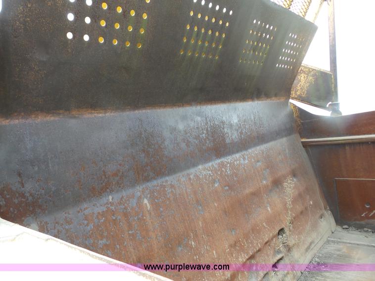 image for item J8742 1979 Caterpillar 637D scraper