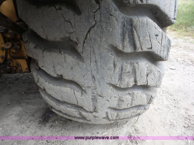 image for item J8742 1979 Caterpillar 637D scraper