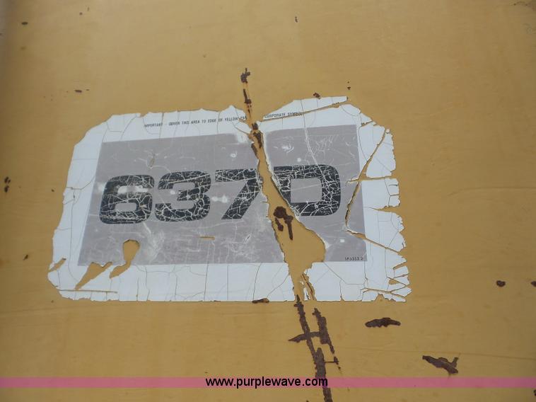 image for item J8742 1979 Caterpillar 637D scraper