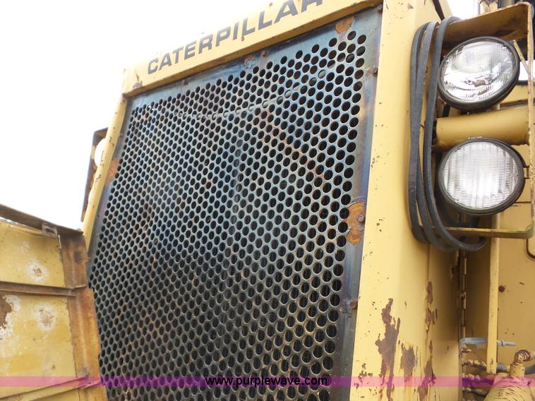 image for item J8742 1979 Caterpillar 637D scraper