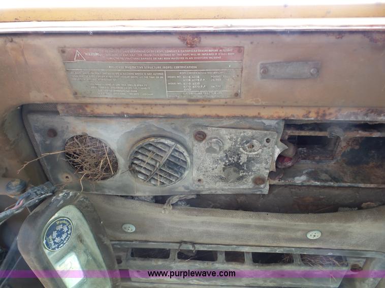 image for item J8742 1979 Caterpillar 637D scraper