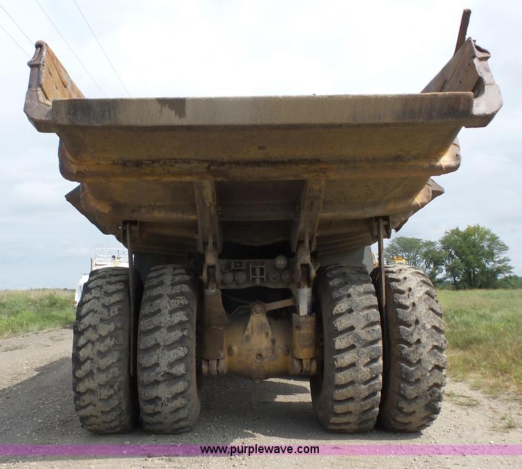 image for item J8745 1987 Caterpillar 773B haul truck